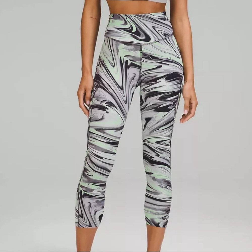 Swift Speed Hi-Rise Leggings •Paint Glide Warp Multi• 25” Inseam